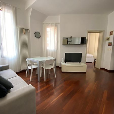 Avantgard Rooms Western Station Bologna Esterno foto