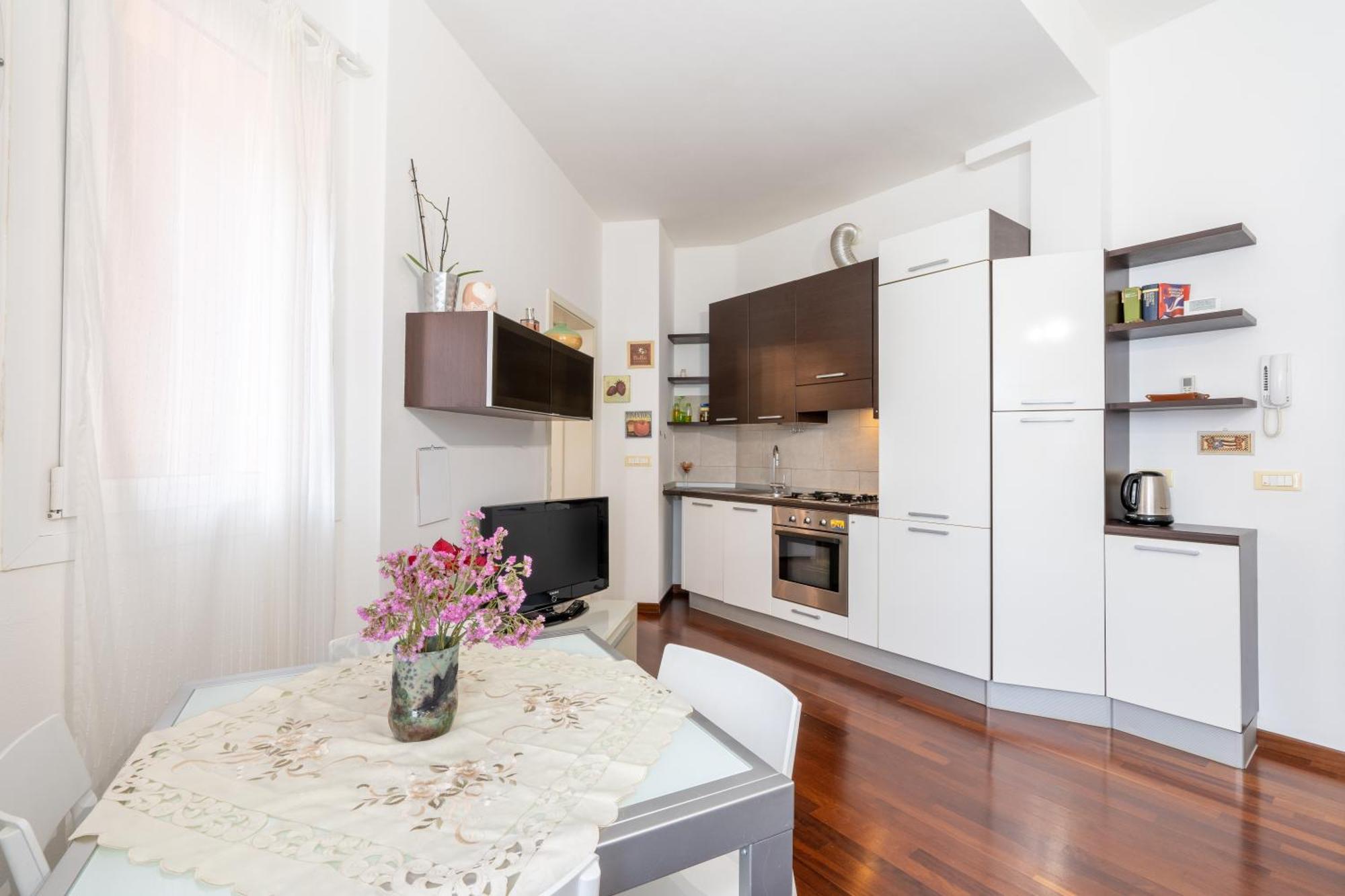 Avantgard Rooms Western Station Bologna Esterno foto