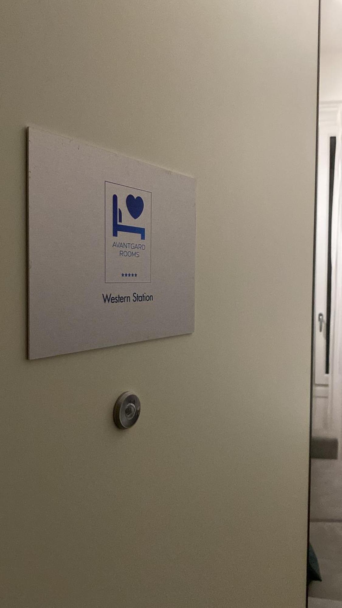 Avantgard Rooms Western Station Bologna Esterno foto
