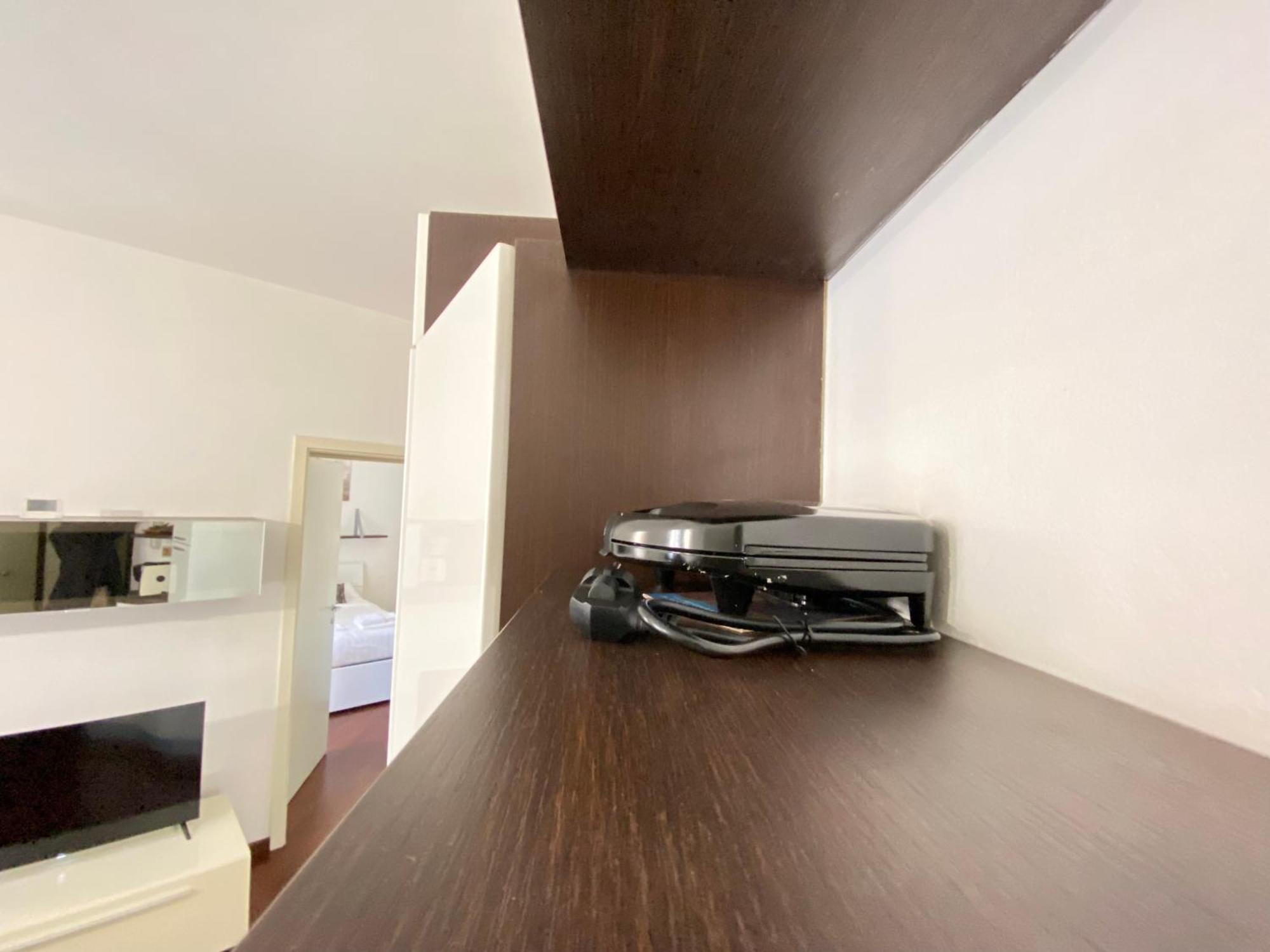 Avantgard Rooms Western Station Bologna Esterno foto