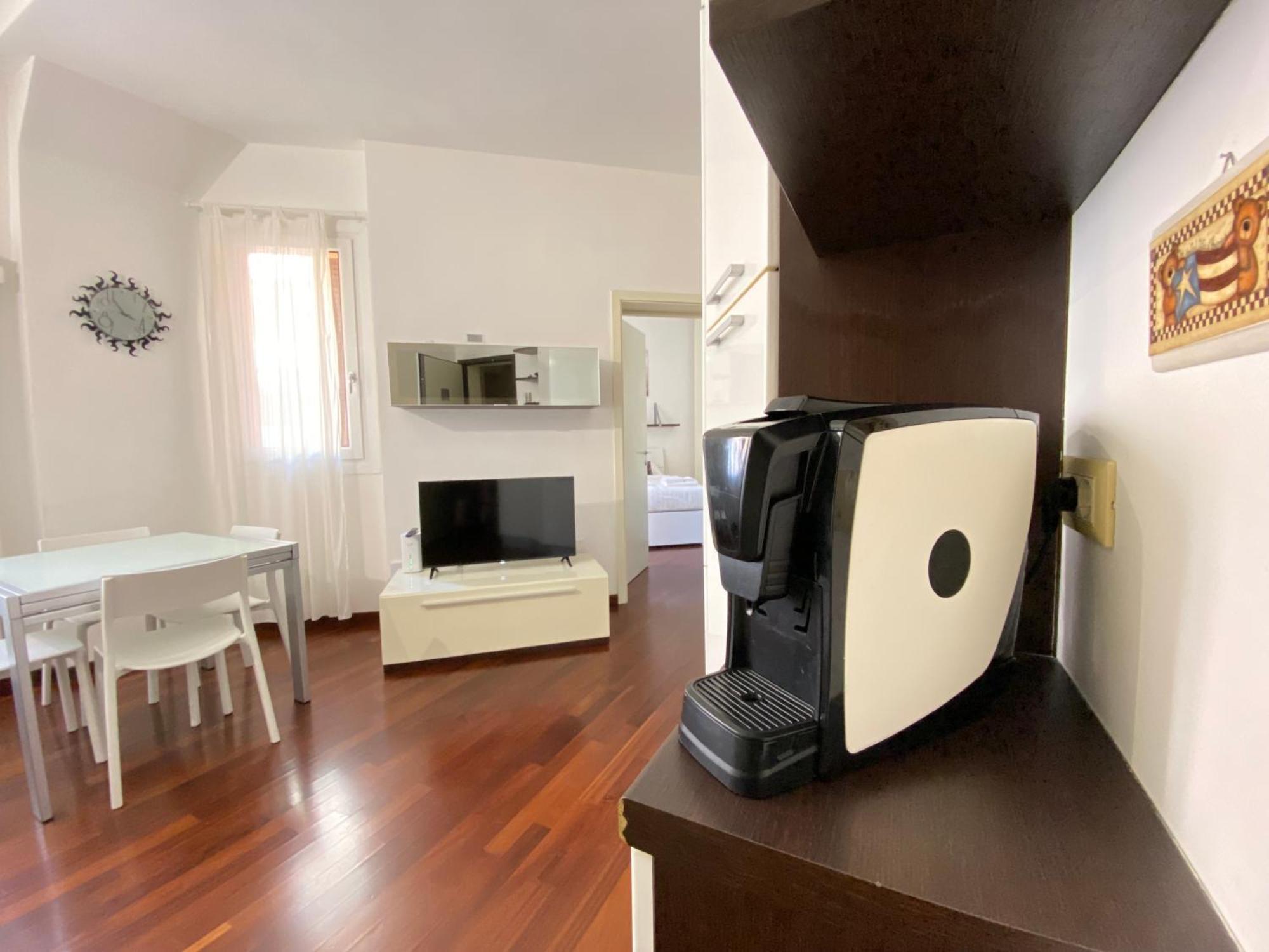 Avantgard Rooms Western Station Bologna Esterno foto