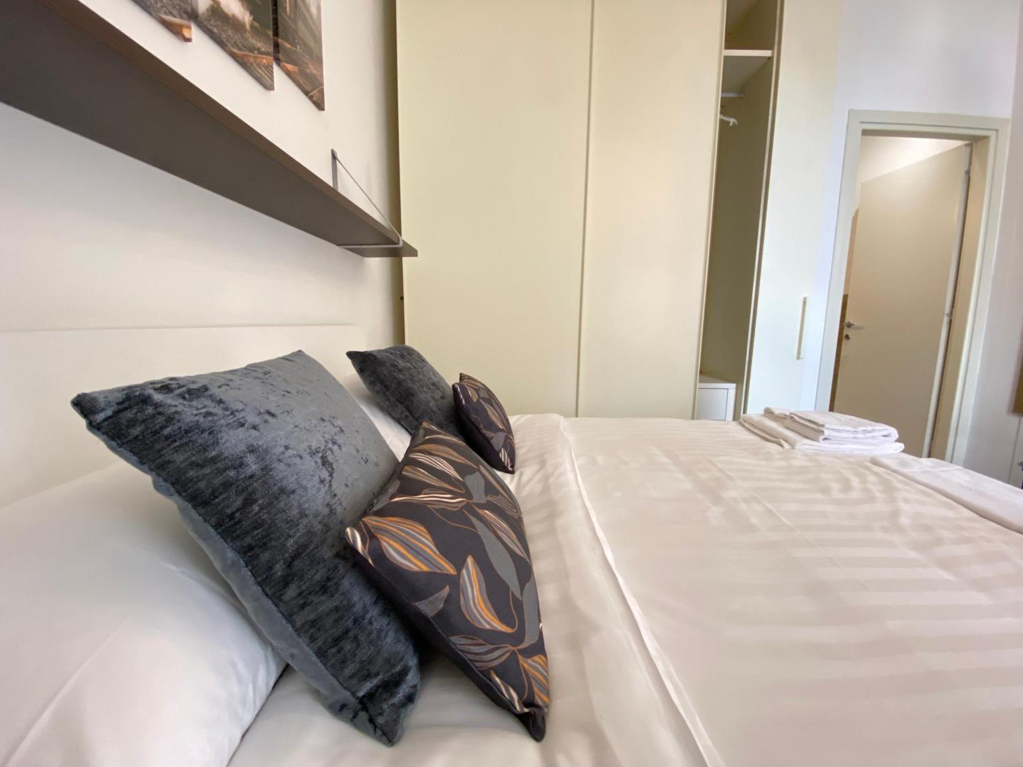 Avantgard Rooms Western Station Bologna Esterno foto