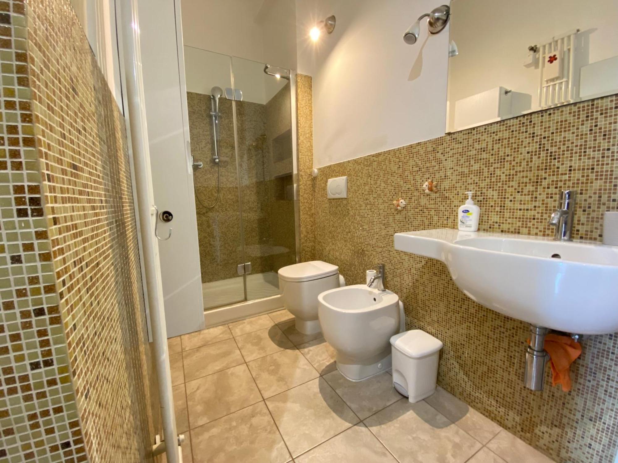 Avantgard Rooms Western Station Bologna Esterno foto