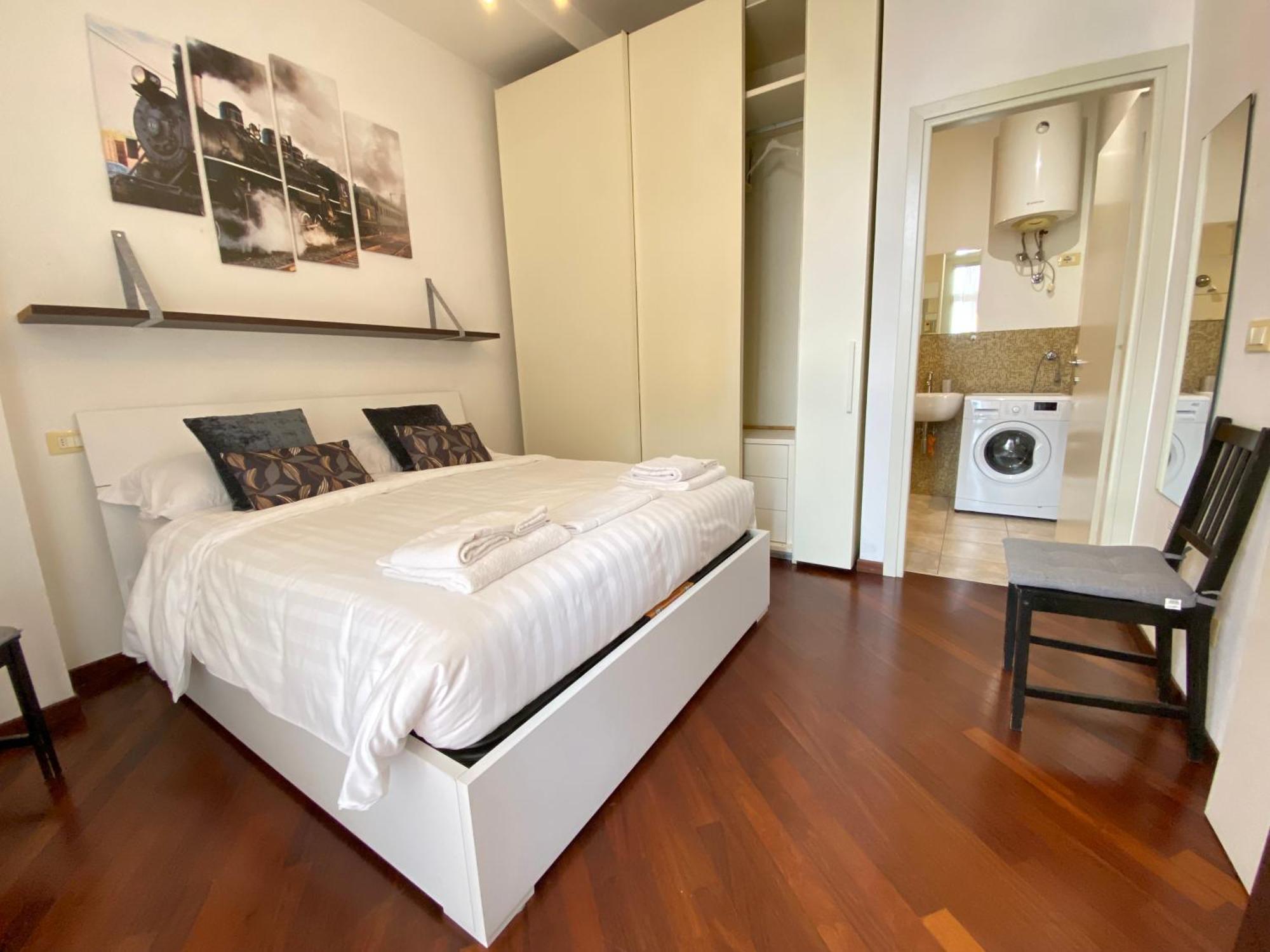 Avantgard Rooms Western Station Bologna Esterno foto